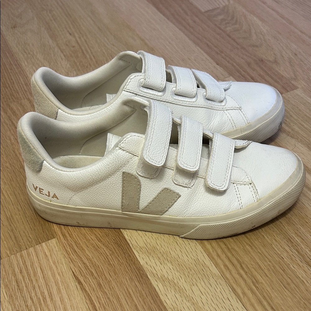 Veja Sneakers